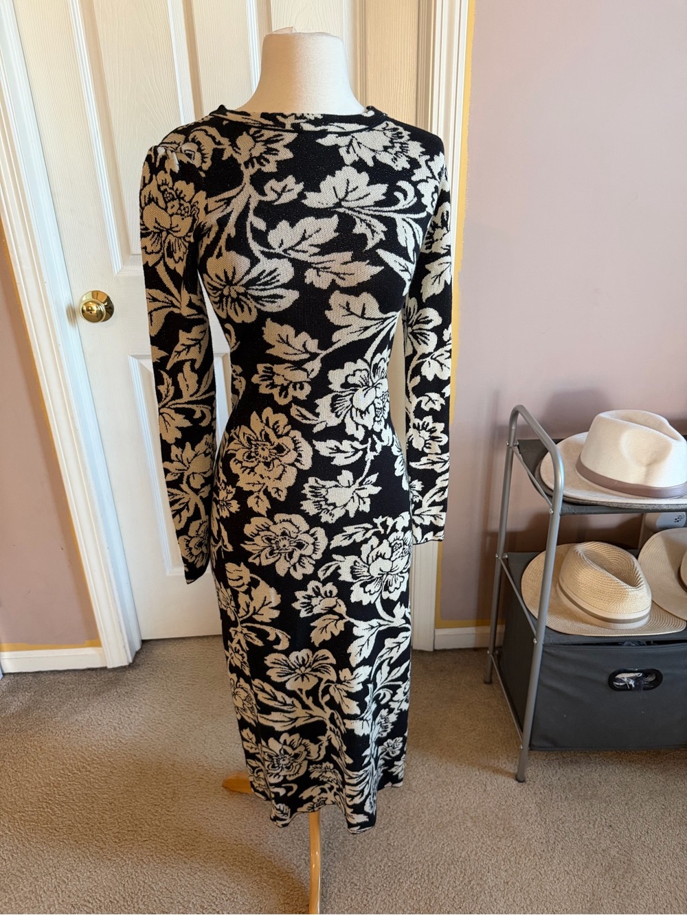 Vici Black & Cream Floral Knit Long Sleeve Midi Dress - NWOT